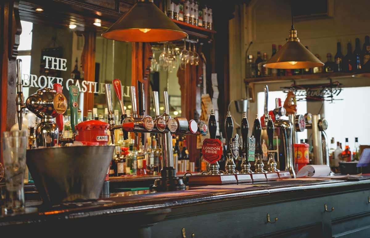 PUB-HOPPING IN IRELAND AND ENGLAND